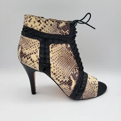 Botas Cynthia Vincent para mujer talla 8 Magan con cordones de cuero de serpiente punta abierta Foto 1 de 4