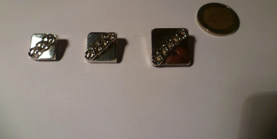 BOTTONE CATENA VINTAGE METALLO ANNI 70 COLOR ARGENTO LUCIDO VEDI MENU MISURE - Immagine 1 di 1