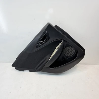 2016-2025 CHEVROLET Malibu Driver esquerdo porta traseira acabamento painel tampa pano fabricante de equipamento original - Imagem 1 de 4