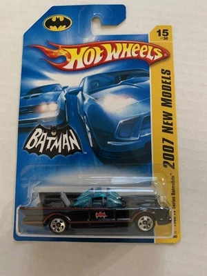 Batimóvil Hot Wheels 2007 primeras ediciones '66 TV Batman The Dark Knight móvil  Foto 1 de 2