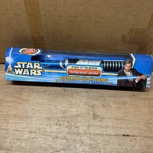 Star Wars Obi-Wan Kenobi Lightsaber Blue Hasbro Vintage - Attack Of The Clones - Picture 1 of 6