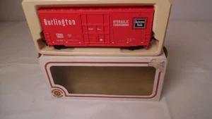 Bachmann Burlington CBQ 19820 Ho Red Boxcar -LN -47 - Picture 1 of 1