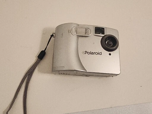 POLAROID FUN Flash Digital Camera Silver UnTested Vintage - Image 1 of 1