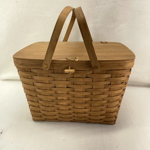 1987 Longaberger Large Picnic Basket W/Lid and Riser 16.5"X11"X13.5" Cover
