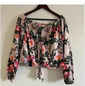 Top Altar’d State Rosa Floral Fuera del Hombro Manga Larga Botón Corbata Talla M - Imagen 1 de 11