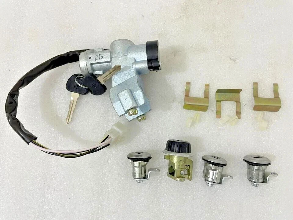 Suzuki Samurai Jimny SJ410 413 Ignition Switch Steering Door Glove Box Lock Set Foto 1 de 4