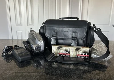 Panasonic Palmcorder PV-L453 VHS-C Analog Camcorder Tested Works Charger & Tapes - Image 1 of 4