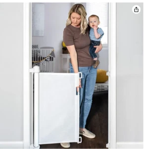 YOOFOR Retractable Baby Gate, Extra Wide Safety Kids or Pets Gate, Extend to 71" - Picture 1 of 5