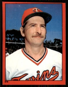 1982 Topps Stickers Doug Corbett Minnesota Twins #210 MLB Baseball - Picture 1 of 2