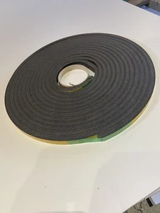 20 x Rollen 15 mm x 10 mm selbstklebender Schaumstoff 10 mtr Rolle - Bild 1 von 10