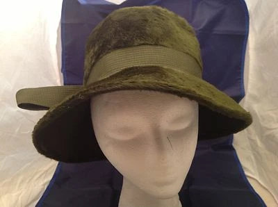Sombrero de mujer vintage Ann Marie Italia lana imitación piel verde Sigma Zephyr cinta/arco Foto 1 de 4