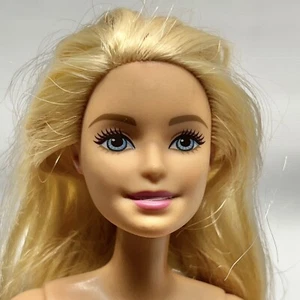 Barbie Millie Face 2015 Mattel muñeca desnuda extremidades no articuladas - Imagen 1 de 5