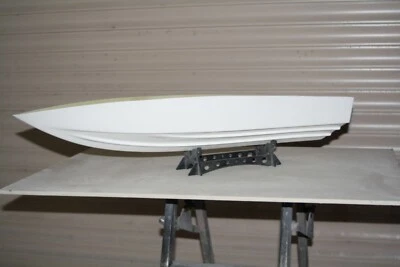 Tiefer "V" Rumpf, DV1, Fiberglas GFK. - Bild 1 von 4