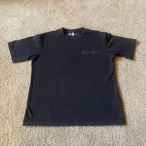 Resident Evil 4 x Capcom x Uniqlo Videogioco Promo T-Shirt Uomo Taglia Media - Foto 1 di 6