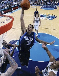 Devin Harris Dallas Mavericks Signed Autographed 8x10 Photo LOM COA (PH3356) - Picture 1 of 2