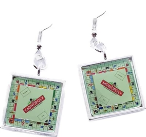 PENDIENTES ÚNICOS DE TABLERO MONOPOLY hechos a mano JUEGO retro LONDRES DINERO DISEÑADOR de colección - Imagen 1 de 2