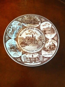 Williamsburg Virginia Collectible Travel Souvenir Plate Governor's Palace 10" - Picture 1 of 3