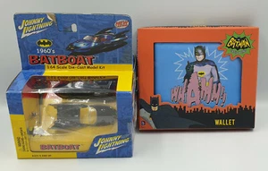 BATMAN: VERSIÓN 1966 BILLETERA PARA HOMBRE, BATGYRO, BATBOAT PAQUETE DE MODELOS FUNDIDOS A PRESIÓN - Imagen 1 de 8