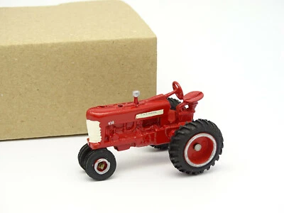 Kit Montato Metallo 1/43 - Trattore Fattoria International Farmall 450 - Immagine 1 di 2