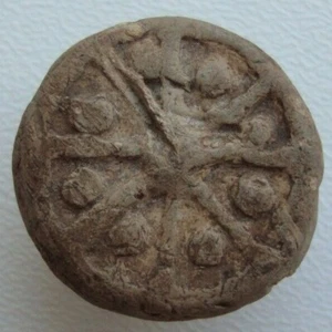 Old Pewter ? Patterned Button M - Picture 1 of 5