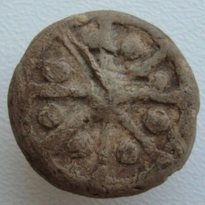 Old Pewter ? Patterned Button M - Image 1 of 4