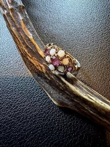 VINTAGE RUBY & OPAL RING, 9ct yellow gold ring - Picture 1 of 9