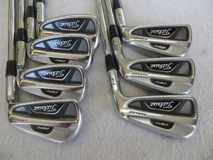 BONITO JUEGO DE HIERRO TITLEIST 712 AP2 4-PW DYNAMIC GOLD S300 ACERO RÍGIDO PARA HOMBRE DIESTRO - Imagen 1 de 9
