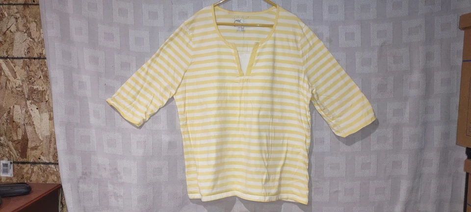 Women's Beautiful Yellow And White Striped Half Sleeve Shirt 3x JMS Boat V Neck - Image 1 of 4