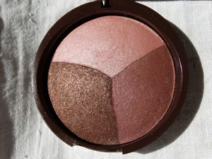 Laura Geller Baked Eye Pie Shadow Trio Birthday Cake 7.5g New - Picture 1 of 6
