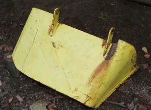 John Deere 755 855 955 870 970 1070 72 Deck Discharge Chute AM119297 AM107698 - Picture 1 of 7