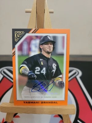 2022 Topps Gallery - Veterans Autographs Orange #VA-YG Yasmani Grandal /25  - Image 1 of 2