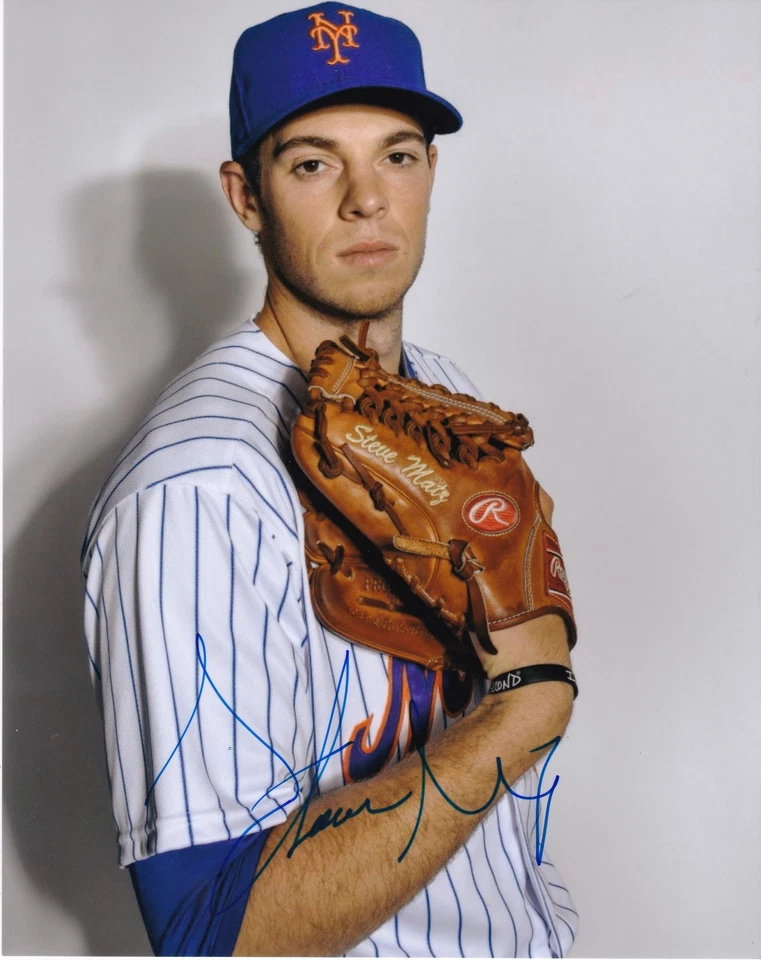 STEVEN MATZ  NEW YORK METS   ACTION SIGNED 8x10 - Image 1 of 1