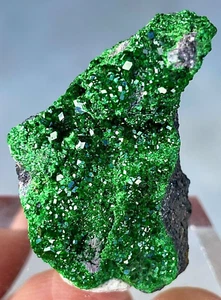 Uwarowit, grüner Granat, Uvarovite - Bild 1 von 1
