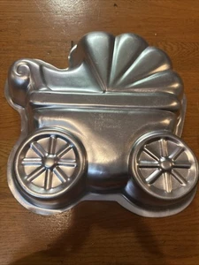 2005 Wilton Baby Carriage Cake Pan Aluminum Mold #2105-3319 - Picture 1 of 2