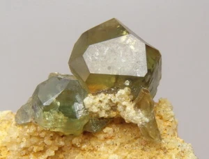 ANDRADITE var. DEMANTOID green crystal -- MADAGASCAR Antetezambato Mine /pf457 - Picture 1 of 9
