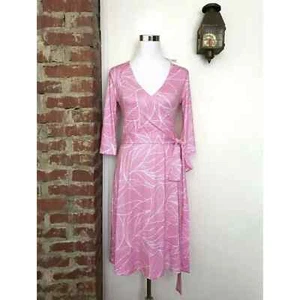 New PattyBoutik Faux Wrap Dress Womens Size S Pink Leaf Geometric Surplice Tie - Picture 1 of 11