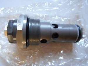NEW KOMATSU 709-10-55900 RELIEF VALVE FOR WA800 WA900 WA900L - Picture 1 of 4