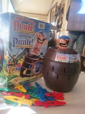 Tomy Super Pop-up Pirate! - Super Pic Pirate! Missing One Yellow Sword. - Image 1 of 4
