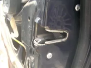 front lock door rh for MERCEDES E 300 3.0 TD W210 1995-1999 1997 75550 - Picture 1 of 3