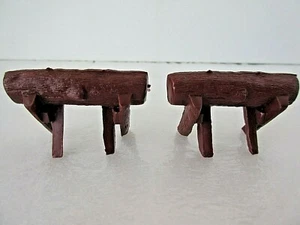 Vintage Puppenmöbel Camping Holz Sägebock Maßstab 1:24 2er Set Neu aus altem Lagerbestand - Bild 1 von 5