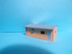 ARMCO STL PREBUILT guardhouse #334 tan by deluxe N SCALE - Picture 1 of 2