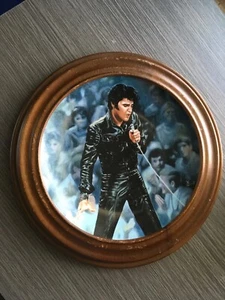 ELVIS PRESLEY “68 Comeback Special” Wooden Framed Collectors Plate - Picture 1 of 3