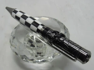 GORGEOUS HIGH QUALITY HANDMADE SPIDER RACERS FLAG ACRYLIC TWIST BALL POINT PEN - Picture 1 of 5