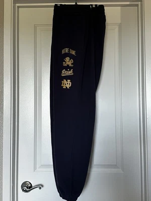 Pantalones de entrenamiento LG Notre Dame Under Armour para hombre nuevos con etiquetas con licencia oficial Foto 1 de 2
