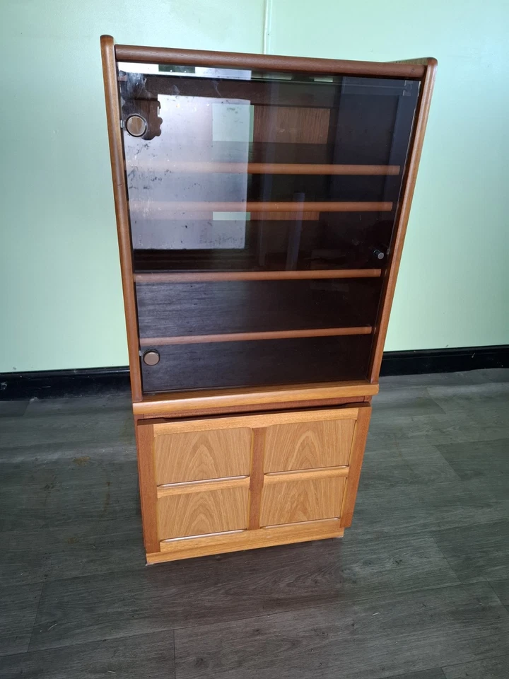 Mid Century Teak Hifi Unit With Lift Up Top By Parker Knoll/Nathan - Image 1 of 4