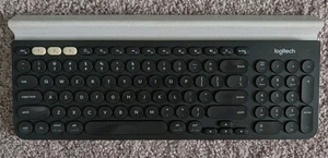 Logitech K780 Multi-Device Wireless Keyboard - No Battery Cover Or USB Receiver - Foto 1 di 2