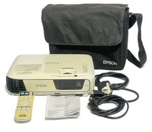 Epson EB-S31 LCD Projector HDMI + Remote + Case – 152 Lamp Hrs – Tested - Picture 1 of 7