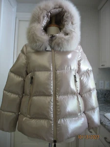 NWT MONCLER SERIFUR GIUBBOTTO STONE PUFFER JACKET W/ BLUE FOX FUR - SZ 1/S - Picture 1 of 11