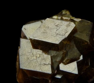 ANRADITE var. TOPAZOLITE - große Kristalle! USA Arizona Quarzitberg / Pi145 - Bild 1 von 9