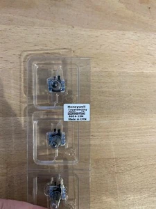 Honeywell SSCDRRN001PDAA5 Pressure Sensor - Great for Ventilators - Picture 1 of 2